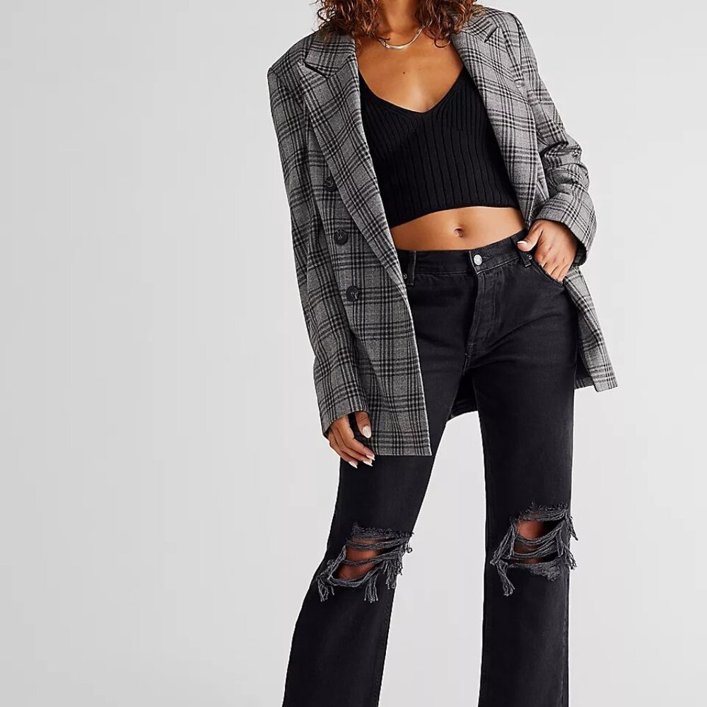 NWT Free People Maggie Mid Rise Straight Jeans in Washed Black